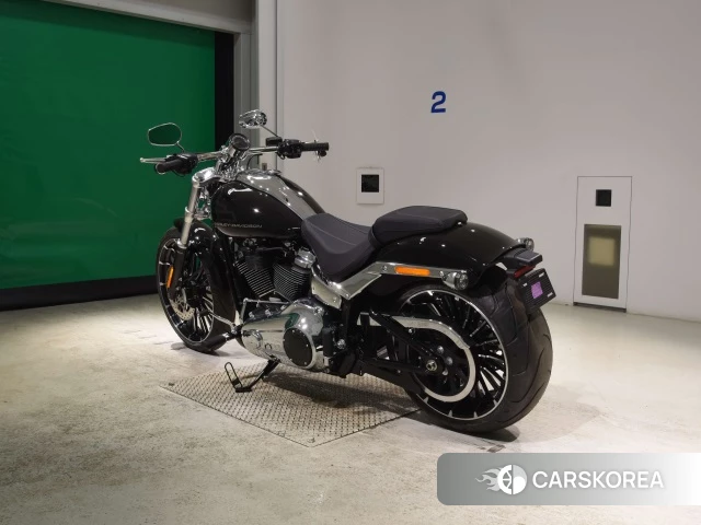 Harley-Davidson Softail Breakout FXBR 1920 id 3945725 из Японии 26