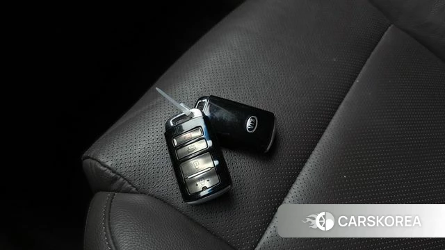 Kia All New K7 Hybrid id 4582172 из Кореи 26