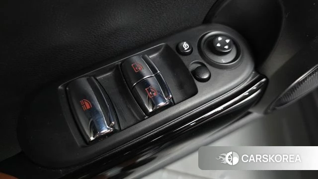 Mini Cooper S Convertible id 4750388 из Кореи 26