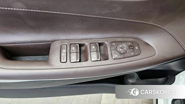 Hyundai The New Grandeur IG Hybrid id 4324242 из Кореи 26