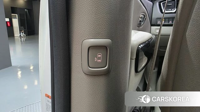 Kia All New Carnival id 4658498 из Кореи 26