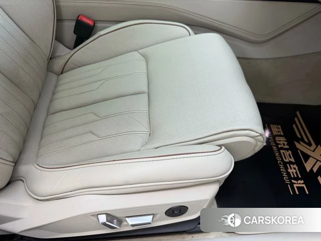 Audi A6L id 4321280 из Китая 26