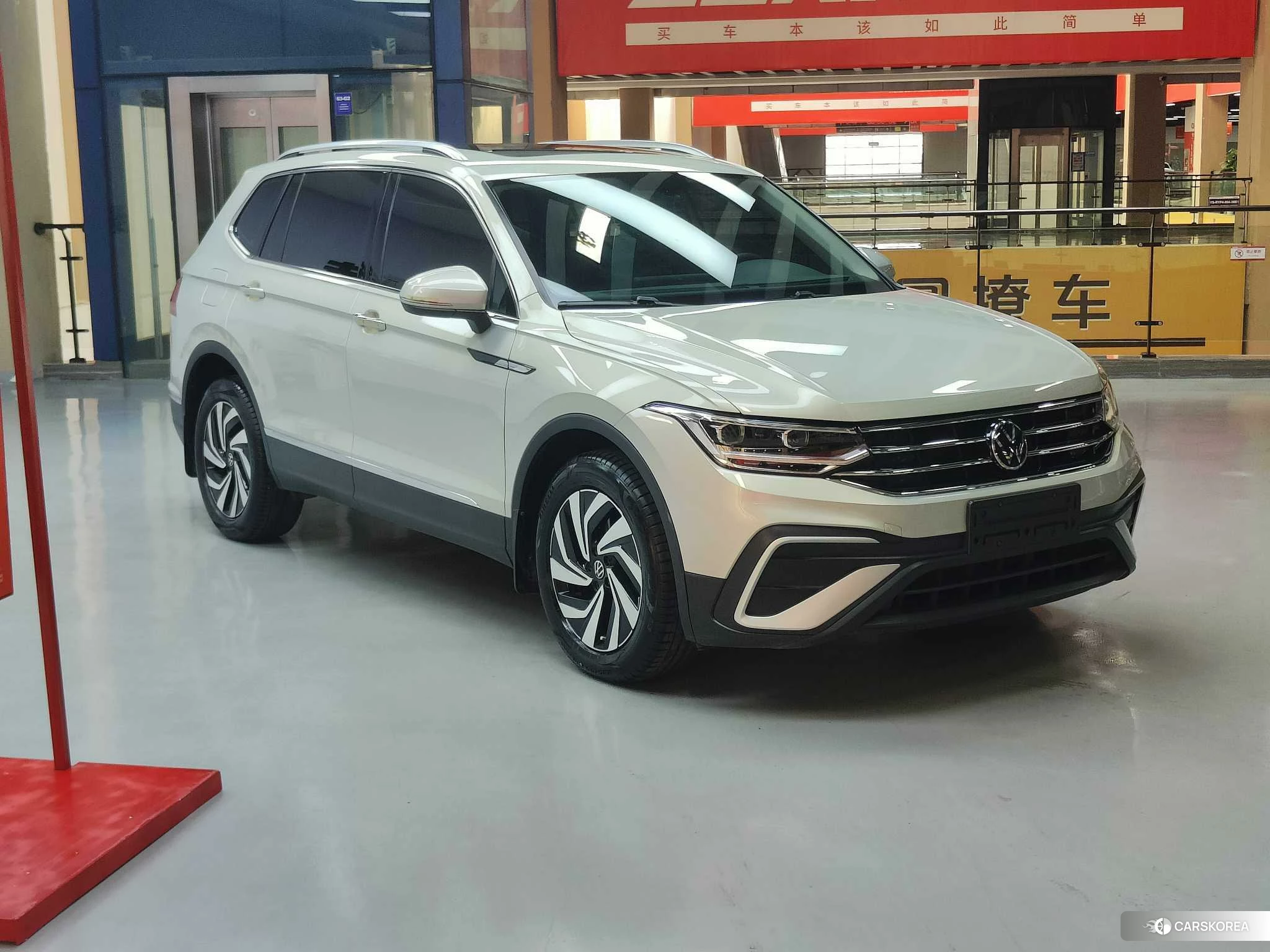 Volkswagen Tiguan L id 4420973 из Китая 26