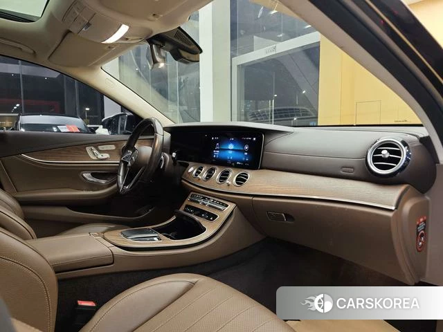 Mercedes-Benz E-class id 4277166 из Китая 26