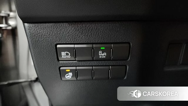 Lexus NX300h id 4377713 из Кореи 26