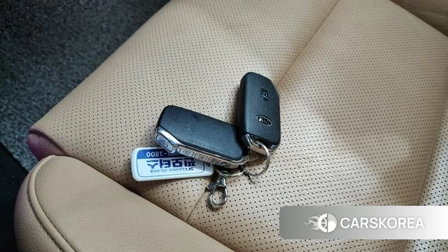 Kia K7 Premier Hybrid id 4780639 из Кореи 26