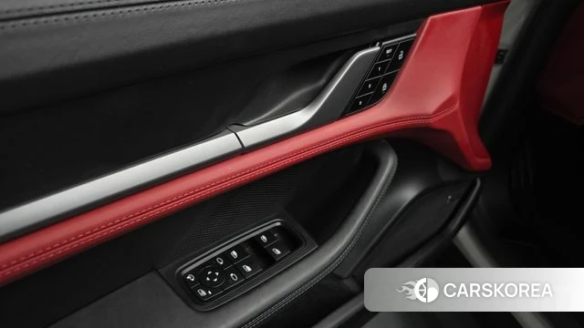 Porsche Taycan id 4223034 из Кореи 26