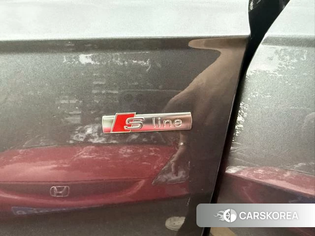 Audi A6L id 4365923 из Китая 26
