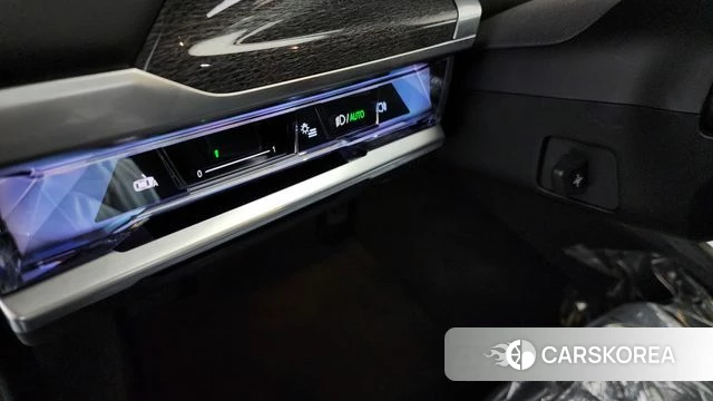 BMW 7 Series (G70) id 4280153 из Кореи 26