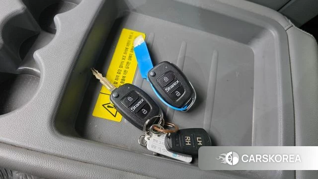 Hyundai The New Grand Starex id 4324684 из Кореи 26