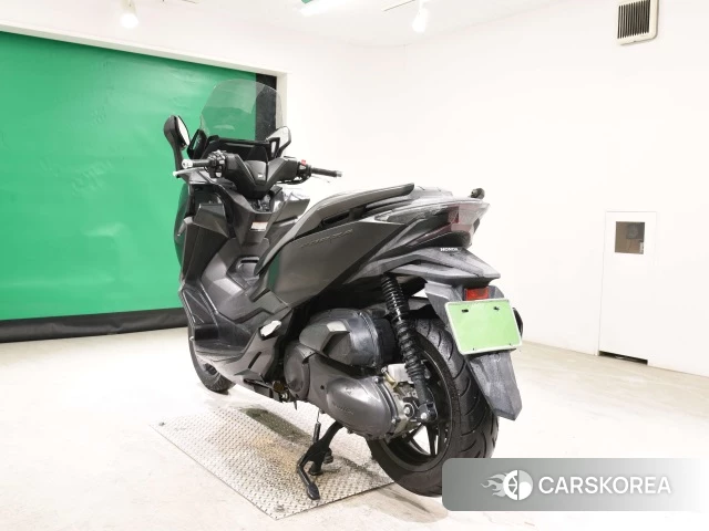 Honda FORZA id 3948189 из Японии 26