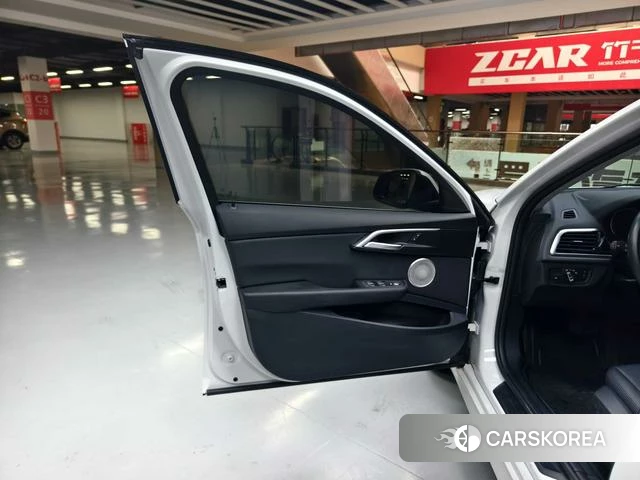 BMW 1 series id 4277143 из Китая 26
