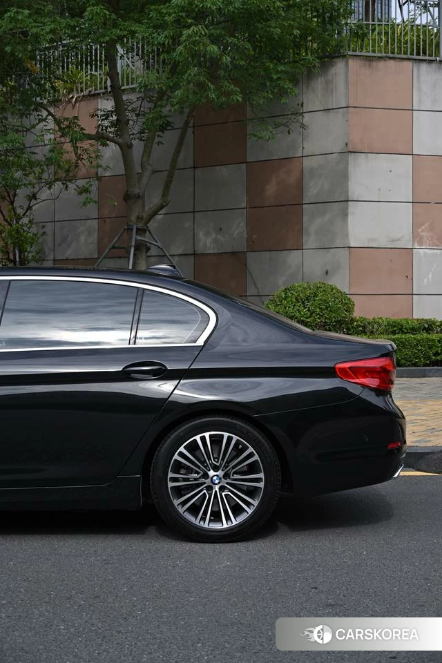 BMW 5 series id 4227902 из Китая 26