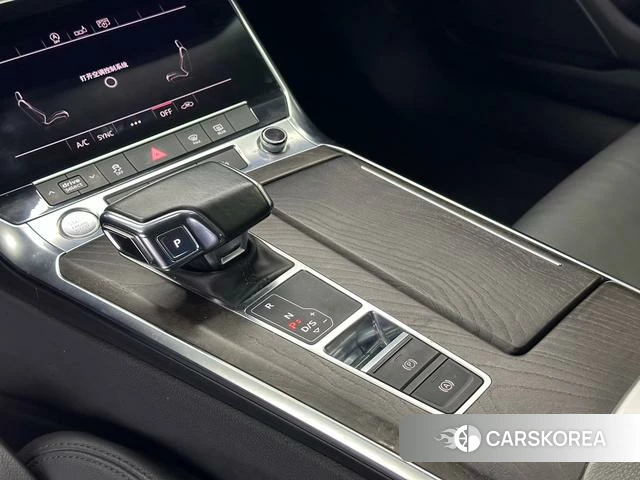 Audi A6L id 4240574 из Китая 26