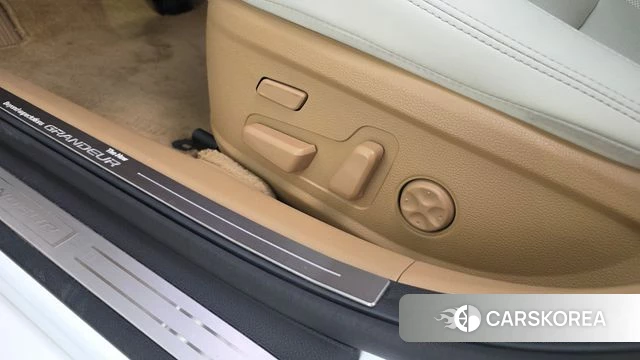Hyundai The New Grandeur IG Hybrid id 4536057 из Кореи 26