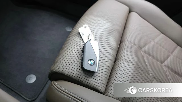 BMW 5 Series (G60) id 4578496 из Кореи 26