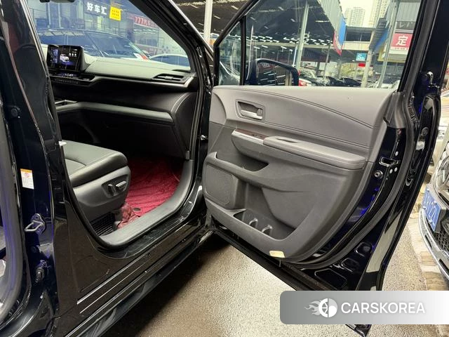 Toyota Saina id 4260773 из Китая 26