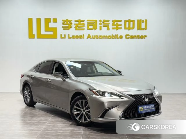 Lexus ES id 4273980 из Китая 26