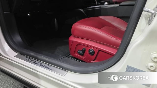 Maserati Ghibli id 4325145 из Кореи 26