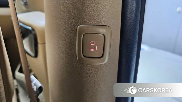 Kia The New Carnival id 4250659 из Кореи 26