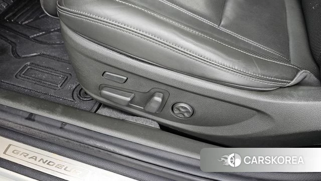 Hyundai The New Grandeur IG id 4490517 из Кореи 26