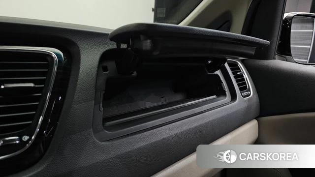 Kia The New Carnival id 4895488 из Кореи 26