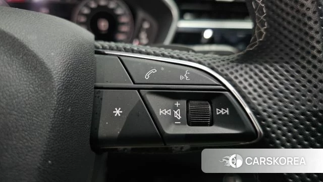 Audi Q3 (F3) id 4650653 из Кореи 26