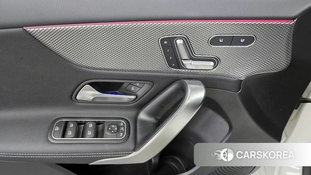 Mercedes-Benz A-Class W177 id 4383758 из Кореи 26