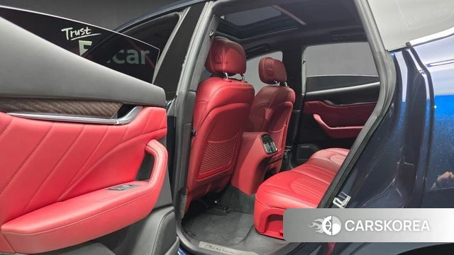 Maserati Levante id 4592286 из Кореи 26