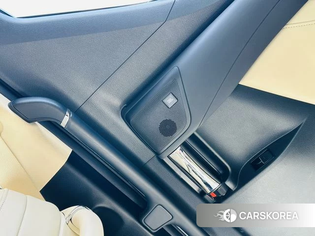 Toyota Elfa id 3908354 из Китая 26