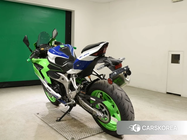 Kawasaki ZX-4RR id 3949354 из Японии 26