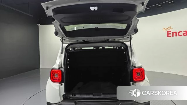 Jeep Renegade id 4566217 из Кореи 26