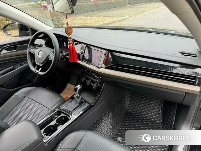 Volkswagen Passat id 4253812 из Китая 26