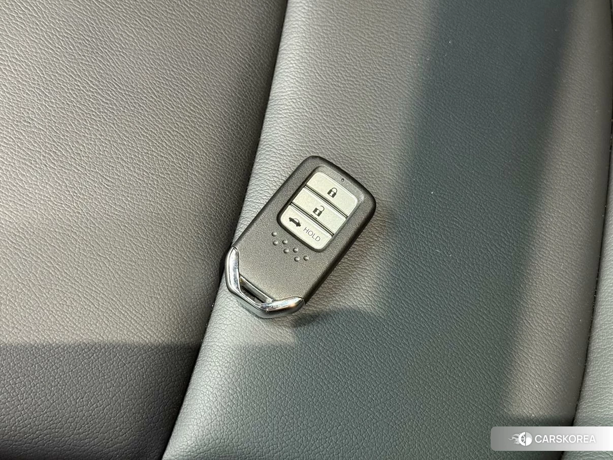 Honda Accord id 4420368 из Китая 26