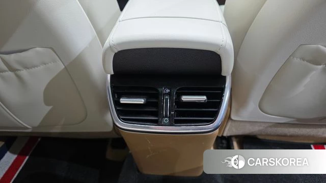 Hyundai The New Grandeur IG Hybrid id 4303927 из Кореи 26
