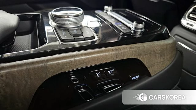 Genesis G90 id 4294464 из Кореи 26