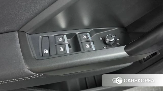 Audi Q3 (F3) id 4897933 из Кореи 26