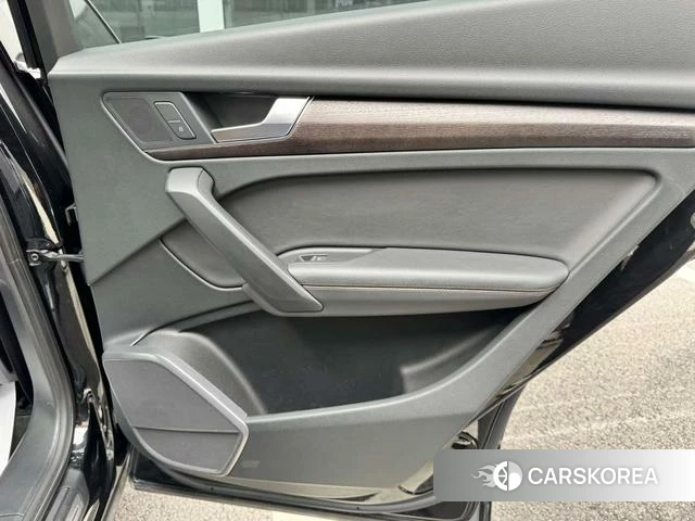 Audi Q5L id 4240112 из Китая 26