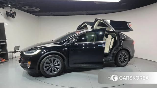 Tesla Model X id 4551373 из Кореи 26