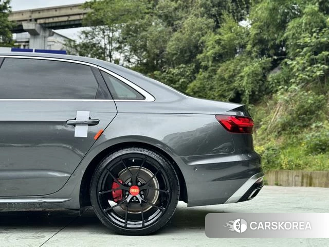 Audi A4L id 4297707 из Китая 26