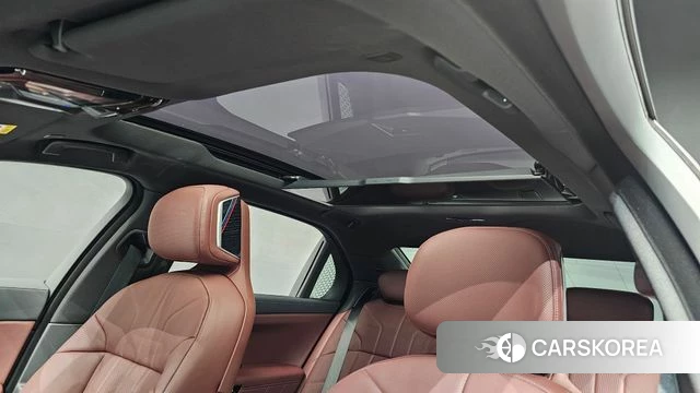 BMW 7 Series (G70) id 4602170 из Кореи 26