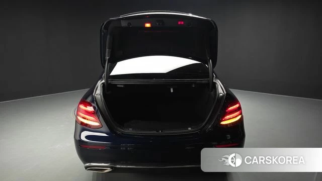 Mercedes-Benz E-Class W213 id 4882358 из Кореи 26