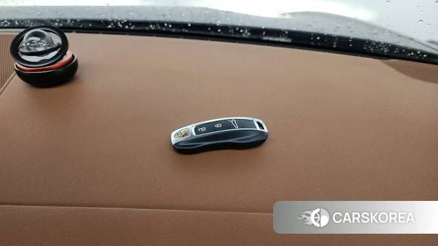 Porsche Panamera (971) id 4304283 из Кореи 26