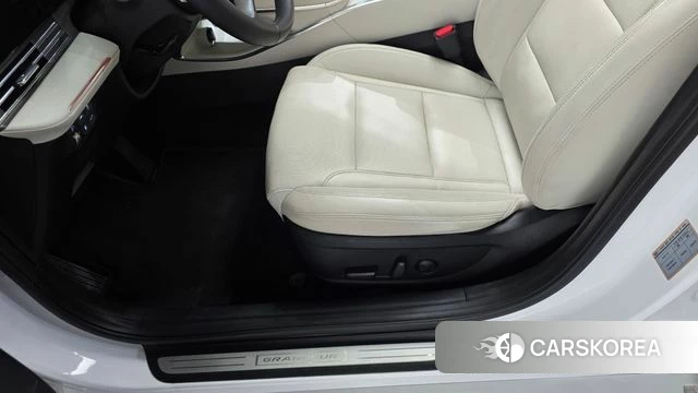 Hyundai The New Grandeur IG Hybrid id 4618866 из Кореи 26