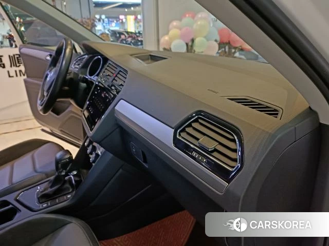 Volkswagen Tiguan L id 3882651 из Китая 27