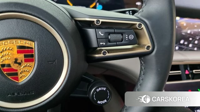 Porsche Taycan id 4361271 из Кореи 27