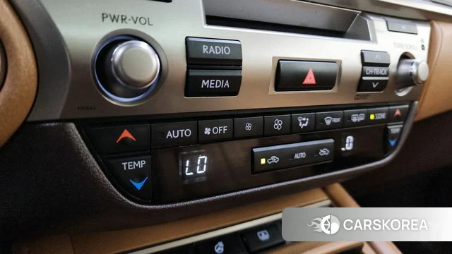 Lexus New ES300h id 4339801 из Кореи 27