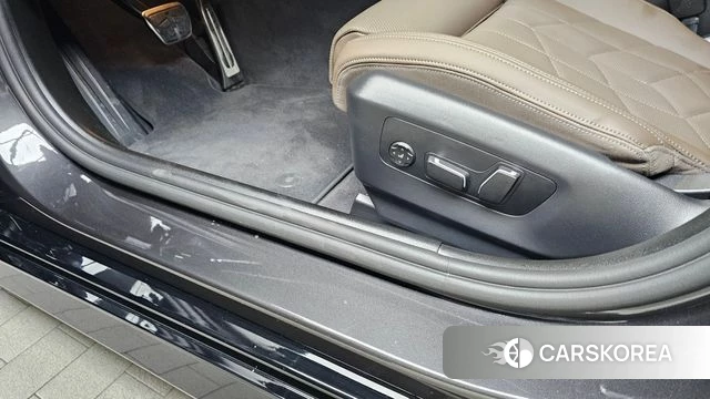 BMW 5 Series (G60) id 4533003 из Кореи 27