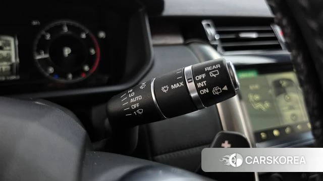 Land Rover Discovery 5 2018 Белый из Кореи