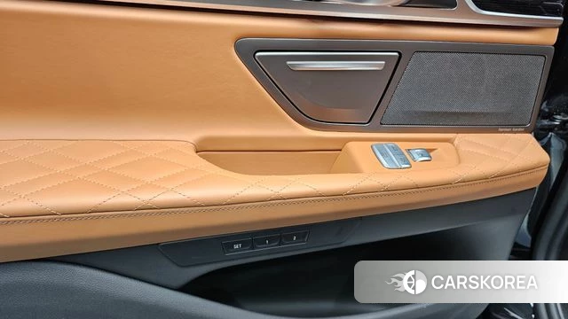 BMW 7 Series (G11) id 4930088 из Кореи 27